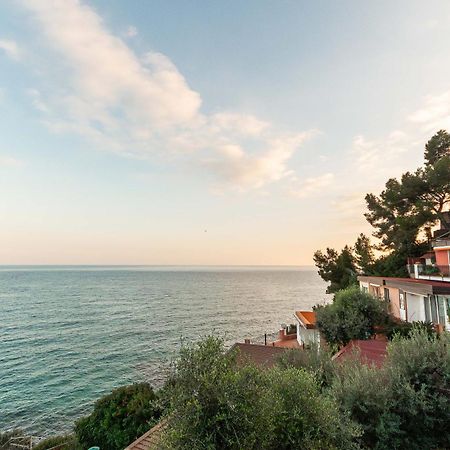 C22 Beachfront Villa - Spa Bath, Pool, Private Beach, Parking Free Marina dʼMarina dʼAndora Exterior foto